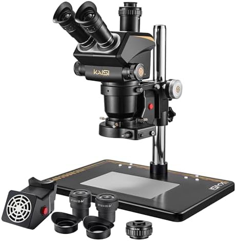 Trinocular stereo zoom microscope with wide field eyepieces